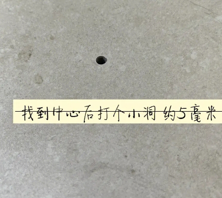 方城瓷砖空鼓维修公司专业解答在瓷砖铺贴过程中，如果砂料搅拌不均匀，将会带来以下问题